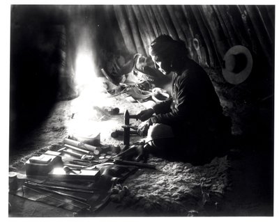 Navaho zilversmid, ca. 1915 door William Carpenter